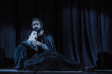 Dnipro, Ukrayna - 7 Ekim 2018: Dnipro Devlet Opera ve Bale Tiyatrosu üyeleri tarafından gerçekleştirilen Rigoletto opera.