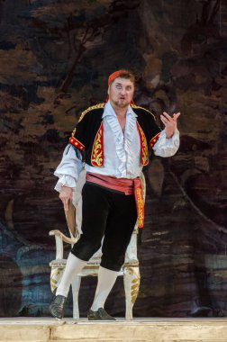Dnipro, Ukrayna - 12 Ekim 2018: Dnipro Opera ve Bale Tiyatrosu üyeleri tarafından gerçekleştirilen Figaro'nun düğünü opera.