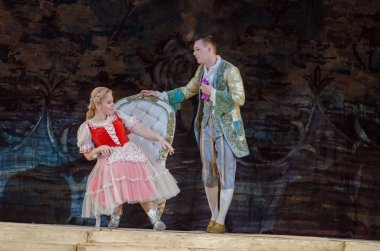 Dnipro, Ukrayna - 12 Ekim 2018: Dnipro Opera ve Bale Tiyatrosu üyeleri tarafından gerçekleştirilen Figaro'nun düğünü opera.
