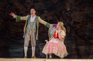 Dnipro, Ukrayna - 12 Ekim 2018: Dnipro Opera ve Bale Tiyatrosu üyeleri tarafından gerçekleştirilen Figaro'nun düğünü opera.