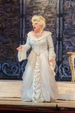 Dnipro, Ukrayna - 12 Ekim 2018: Dnipro Opera ve Bale Tiyatrosu üyeleri tarafından gerçekleştirilen Figaro'nun düğünü opera.