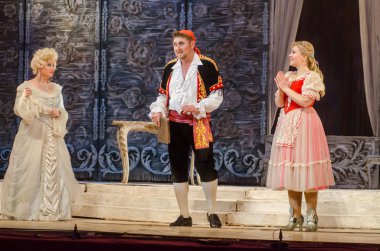 Dnipro, Ukrayna - 12 Ekim 2018: Dnipro Opera ve Bale Tiyatrosu üyeleri tarafından gerçekleştirilen Figaro'nun düğünü opera.