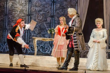 Dnipro, Ukrayna - 12 Ekim 2018: Dnipro Opera ve Bale Tiyatrosu üyeleri tarafından gerçekleştirilen Figaro'nun düğünü opera.