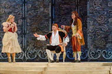 Dnipro, Ukrayna - 12 Ekim 2018: Dnipro Opera ve Bale Tiyatrosu üyeleri tarafından gerçekleştirilen Figaro'nun düğünü opera.