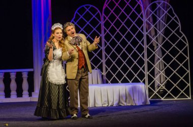 Dnipro, Ukrayna - 13 Ekim 2018: Komedi komedi tiyatro ve Dnipro devlet Drama üyeleri tarafından gerçekleştirilen maskeli balo.