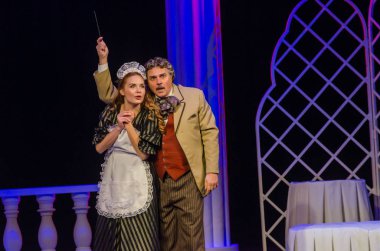 Dnipro, Ukrayna - 13 Ekim 2018: Komedi komedi tiyatro ve Dnipro devlet Drama üyeleri tarafından gerçekleştirilen maskeli balo.