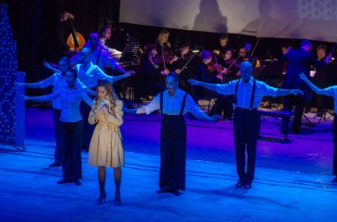Dnipro, Ukrayna - 20 Ekim 2018: Müzikal Kvitka sanat projesi Kvitka Tsisik, Filarmoni Orkestrası üyeleri tarafından gerçekleştirilen..