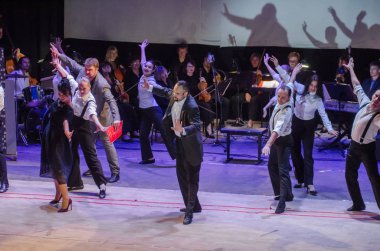 Dnipro, Ukrayna - 20 Ekim 2018: Müzikal Kvitka sanat projesi Kvitka Tsisik, Filarmoni Orkestrası üyeleri tarafından gerçekleştirilen..