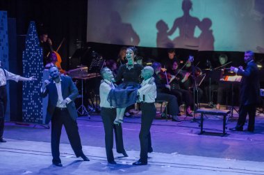 Dnipro, Ukrayna - 20 Ekim 2018: Müzikal Kvitka sanat projesi Kvitka Tsisik, Filarmoni Orkestrası üyeleri tarafından gerçekleştirilen..