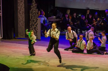 Dnipro, Ukrayna - 20 Ekim 2018: Müzikal Kvitka sanat projesi Kvitka Tsisik, Filarmoni Orkestrası üyeleri tarafından gerçekleştirilen..