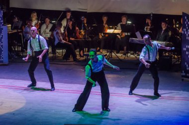 Dnipro, Ukrayna - 20 Ekim 2018: Müzikal Kvitka sanat projesi Kvitka Tsisik, Filarmoni Orkestrası üyeleri tarafından gerçekleştirilen..