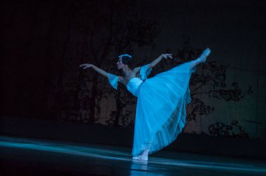 Dnipro, Ukrayna - 3 Kasım 2018: Klasik bale Giselle Adolphe Adam tarafından Dnipro Opera ve Bale Tiyatrosu üyeleri tarafından gerçekleştirilen.