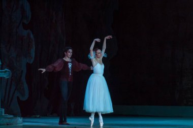 Dnipro, Ukrayna - 3 Kasım 2018: Klasik bale Giselle Adolphe Adam tarafından Dnipro Opera ve Bale Tiyatrosu üyeleri tarafından gerçekleştirilen.