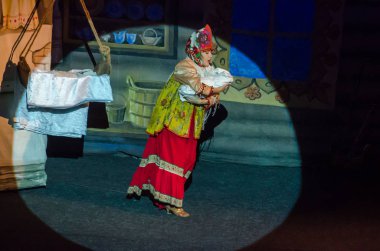 Dnipro, Ukrayna - 4 Kasım 2018: Mucize-Yudo Dnipro devlet Drama ve komedi tiyatro üyeleri tarafından gerçekleştirilen sualtı Krallık.