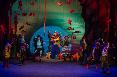 Dnipro, Ukrayna - 4 Kasım 2018: Mucize-Yudo Dnipro devlet Drama ve komedi tiyatro üyeleri tarafından gerçekleştirilen sualtı Krallık.