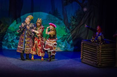 Dnipro, Ukrayna - 4 Kasım 2018: Mucize-Yudo Dnipro devlet Drama ve komedi tiyatro üyeleri tarafından gerçekleştirilen sualtı Krallık.