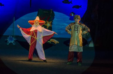 Dnipro, Ukrayna - 4 Kasım 2018: Mucize-Yudo Dnipro devlet Drama ve komedi tiyatro üyeleri tarafından gerçekleştirilen sualtı Krallık.