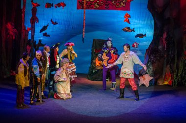 Dnipro, Ukrayna - 4 Kasım 2018: Mucize-Yudo Dnipro devlet Drama ve komedi tiyatro üyeleri tarafından gerçekleştirilen sualtı Krallık.