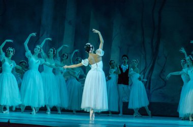 Dnipro, Ukrayna - 17 Kasım 2018: Klasik bale Sylphs Frederic Chopin müzik Dnipro Opera ve Bale Tiyatrosu üyeleri tarafından gerçekleştirilen.