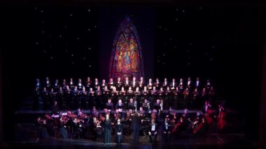Dnipro, Ukrayna - 24 Kasım 2018: Dnipro Opera ve Bale Tiyatrosu üyeleri tarafından gerçekleştirilen Mozart Requiem.