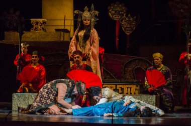 Dnipro, Ukrayna - 22 Aralık 2018: Klasik Giacomo Puccini Dnipro Opera ve Bale Tiyatrosu üyeleri tarafından gerçekleştirilen Turandot Operası.