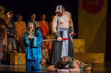 Dnipro, Ukrayna - 22 Aralık 2018: Klasik Giacomo Puccini Dnipro Opera ve Bale Tiyatrosu üyeleri tarafından gerçekleştirilen Turandot Operası.