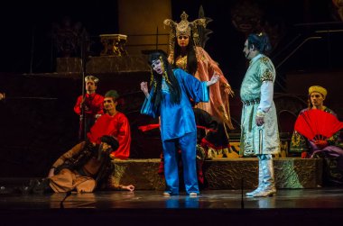 Dnipro, Ukrayna - 22 Aralık 2018: Klasik Giacomo Puccini Dnipro Opera ve Bale Tiyatrosu üyeleri tarafından gerçekleştirilen Turandot Operası.