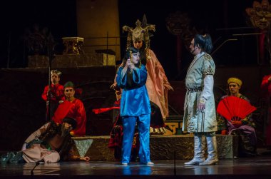Dnipro, Ukrayna - 22 Aralık 2018: Klasik Giacomo Puccini Dnipro Opera ve Bale Tiyatrosu üyeleri tarafından gerçekleştirilen Turandot Operası.