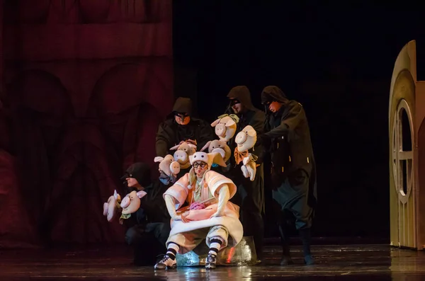 乌克兰第聂伯罗 2018年12月29日 由第聂伯罗歌剧院和芭蕾舞剧院成员表演的音乐基辛之家 — 图库照片