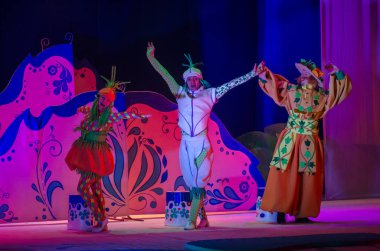 Dnipro, Ukrayna - 26 Aralık 2018: Barvinok Dnipro devlet Drama ve komedi tiyatro üyeleri tarafından gerçekleştirilen bizim kahraman olan.