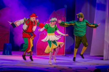 Dnipro, Ukrayna - 26 Aralık 2018: Barvinok Dnipro devlet Drama ve komedi tiyatro üyeleri tarafından gerçekleştirilen bizim kahraman olan.