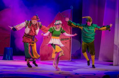 Dnipro, Ukrayna - 26 Aralık 2018: Barvinok Dnipro devlet Drama ve komedi tiyatro üyeleri tarafından gerçekleştirilen bizim kahraman olan.