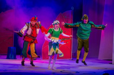 Dnipro, Ukrayna - 26 Aralık 2018: Barvinok Dnipro devlet Drama ve komedi tiyatro üyeleri tarafından gerçekleştirilen bizim kahraman olan.