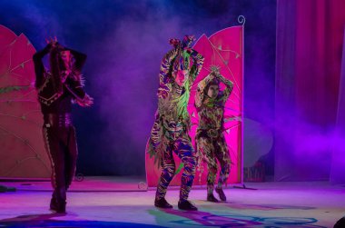 Dnipro, Ukrayna - 26 Aralık 2018: Barvinok Dnipro devlet Drama ve komedi tiyatro üyeleri tarafından gerçekleştirilen bizim kahraman olan.