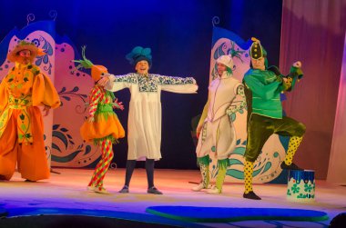 Dnipro, Ukrayna - 26 Aralık 2018: Barvinok Dnipro devlet Drama ve komedi tiyatro üyeleri tarafından gerçekleştirilen bizim kahraman olan.