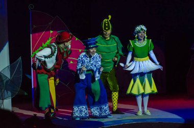 Dnipro, Ukrayna - 26 Aralık 2018: Barvinok Dnipro devlet Drama ve komedi tiyatro üyeleri tarafından gerçekleştirilen bizim kahraman olan.