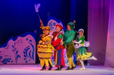 Dnipro, Ukrayna - 26 Aralık 2018: Barvinok Dnipro devlet Drama ve komedi tiyatro üyeleri tarafından gerçekleştirilen bizim kahraman olan.