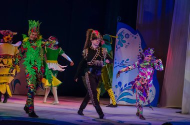 Dnipro, Ukrayna - 26 Aralık 2018: Barvinok Dnipro devlet Drama ve komedi tiyatro üyeleri tarafından gerçekleştirilen bizim kahraman olan.