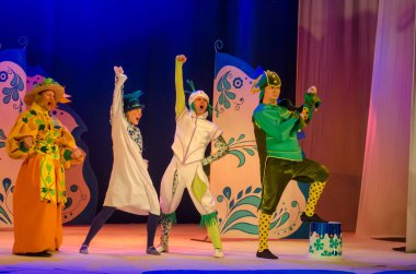 Dnipro, Ukrayna - 26 Aralık 2018: Barvinok Dnipro devlet Drama ve komedi tiyatro üyeleri tarafından gerçekleştirilen bizim kahraman olan.