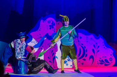 Dnipro, Ukrayna - 26 Aralık 2018: Barvinok Dnipro devlet Drama ve komedi tiyatro üyeleri tarafından gerçekleştirilen bizim kahraman olan.