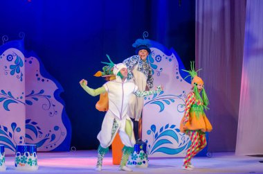 Dnipro, Ukrayna - 26 Aralık 2018: Barvinok Dnipro devlet Drama ve komedi tiyatro üyeleri tarafından gerçekleştirilen bizim kahraman olan.