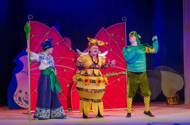 Dnipro, Ukrayna - 26 Aralık 2018: Barvinok Dnipro devlet Drama ve komedi tiyatro üyeleri tarafından gerçekleştirilen bizim kahraman olan.