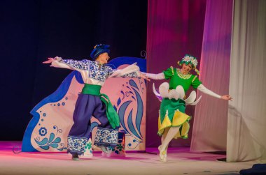 Dnipro, Ukrayna - 26 Aralık 2018: Barvinok Dnipro devlet Drama ve komedi tiyatro üyeleri tarafından gerçekleştirilen bizim kahraman olan.