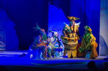 Dnipro, Ukrayna - 26 Aralık 2018: Barvinok Dnipro devlet Drama ve komedi tiyatro üyeleri tarafından gerçekleştirilen bizim kahraman olan.