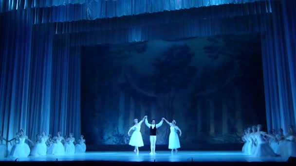 乌克兰第聂伯罗 2018年11月17日 古典芭蕾西尔福的音乐弗雷德里克 肖邦由第聂伯普歌剧院和芭蕾剧院的成员表演 — 图库视频影像