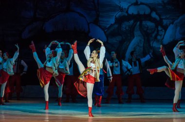 Dnipro, Ukrayna - 6 Ocak 2018: Noel bale Dnipro Opera ve Bale Tiyatrosu üyeleri tarafından gerçekleştirilen önceki gece 