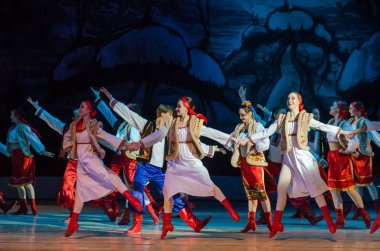 Dnipro, Ukrayna - 6 Ocak 2018: Noel bale Dnipro Opera ve Bale Tiyatrosu üyeleri tarafından gerçekleştirilen önceki gece 