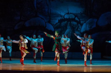 Dnipro, Ukrayna - 6 Ocak 2018: Noel bale Dnipro Opera ve Bale Tiyatrosu üyeleri tarafından gerçekleştirilen önceki gece 