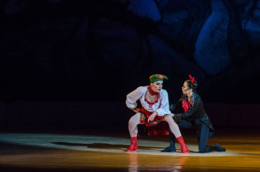 Dnipro, Ukrayna - 6 Ocak 2018: Noel bale Dnipro Opera ve Bale Tiyatrosu üyeleri tarafından gerçekleştirilen önceki gece 