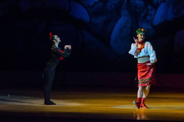 Dnipro, Ukrayna - 6 Ocak 2018: Noel bale Dnipro Opera ve Bale Tiyatrosu üyeleri tarafından gerçekleştirilen önceki gece 